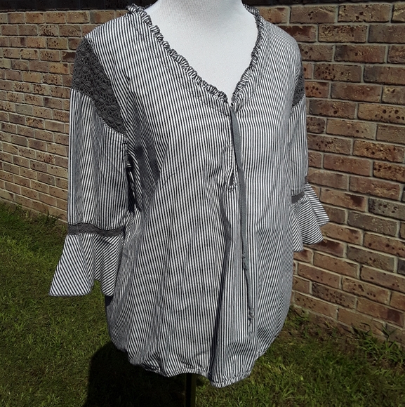 Free People Tops - Free people striped grey and white  peasant top